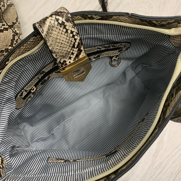 Python Vegan Leather Purse Tote Clutch Travel Bag Three Piece Set Snakeskin NWT - Picture 3 of 8
